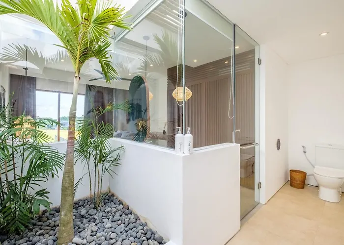 Octo 1 - Private Villas, Modern Style, Near Beach 4*